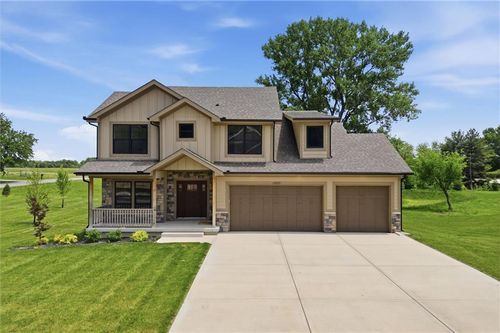 13525 Oakridge Dr, Kearney, MO, 64060-8336 | Card Image