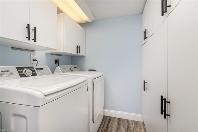 SPACIOUS LAUNDRY ROOM WITH LOTS OF STORAGE! | Image 24