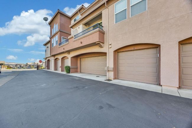 UNIT-1226 - 1200 Moon Cir, Condo with 2 bedrooms, 2 bathrooms and null parking in Folsom CA | Image 37