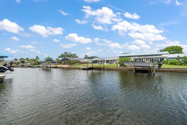911 Sago Palm Way, House other with 3 bedrooms, 2 bathrooms and null parking in APOLLO BEACH FL | Image 18