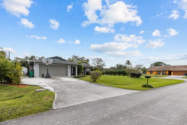 Byron St, Port Street Lucie, FL 34983