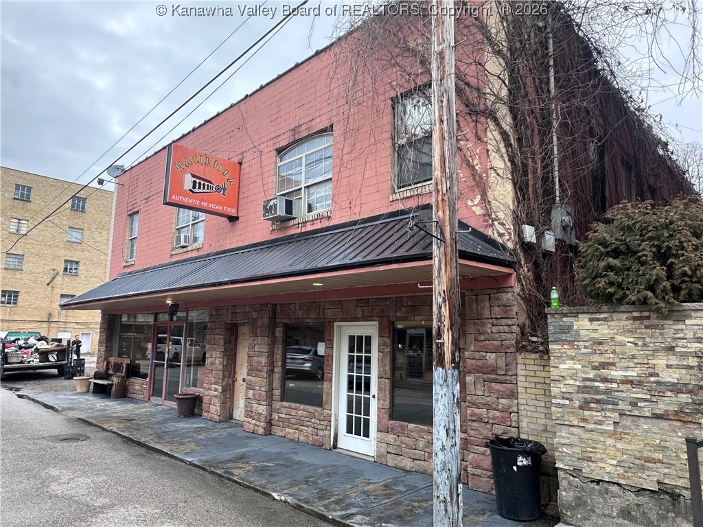 366 Main St, Madison, WV 25130