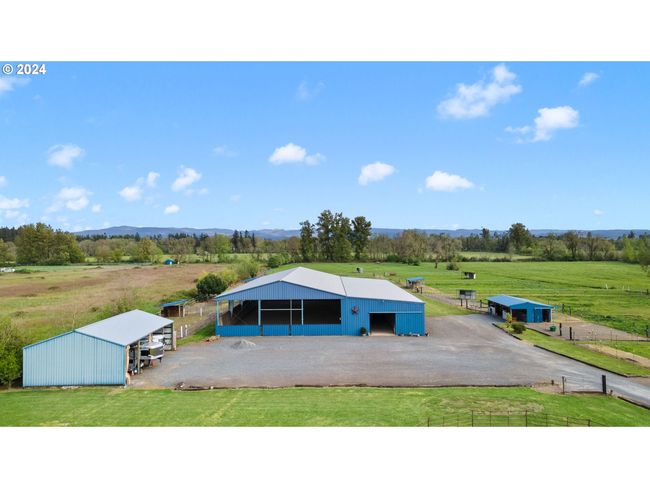 12430 S Oak Grove Rd, House other with 3 bedrooms, 4 bathrooms and 6 parking in Canby OR | Image 5