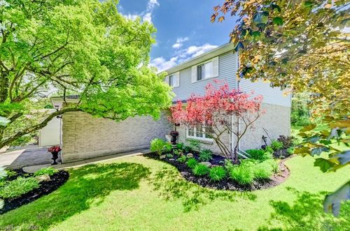 469 Westvale Dr, Waterloo, ON, N2T1S9 | Card Image