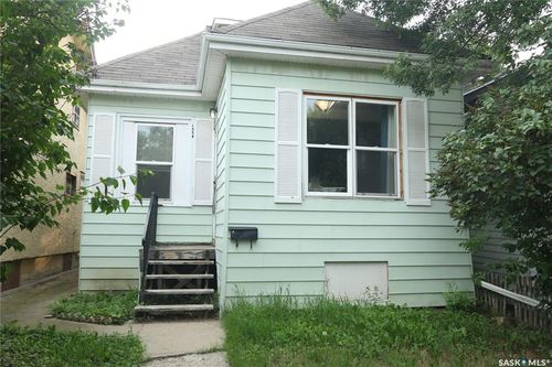 1534 Montague St, Regina, SK, S4T3J3 | Card Image