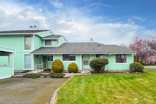 830 N Canterbury Ct, Sequim, WA, 98382-3006 | Card Image