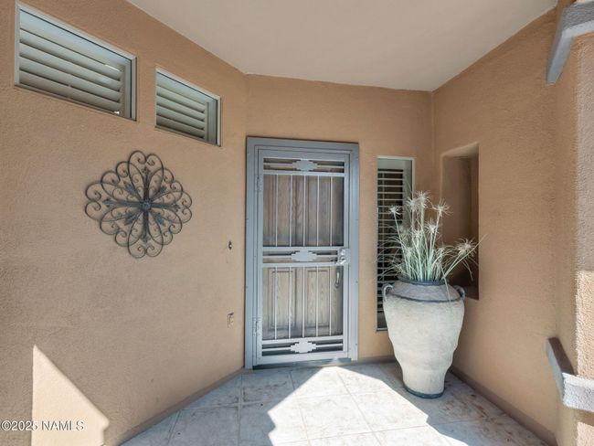 41310 N Clear Crossing Ct, House other with 2 bedrooms, 2 bathrooms and null parking in Anthem AZ | Image 4