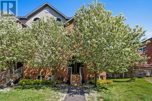 343-49 Jardin Pvt, Ottawa, ON, K1K2V8 | Card Image