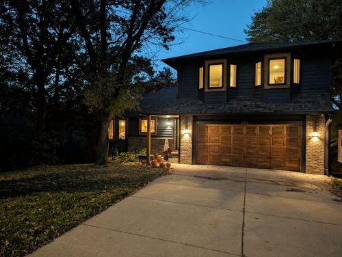 6418 25th St N, Oakdale, MN, 55128-3707 | Card Image