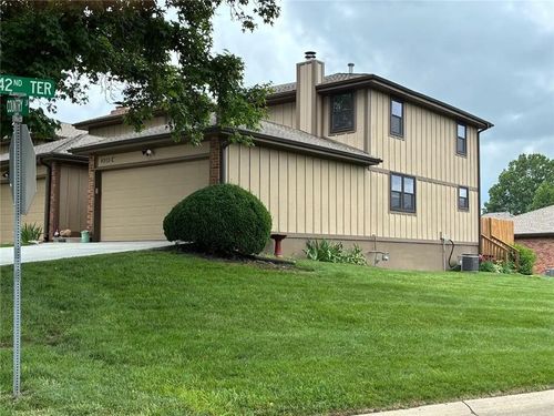 c-4205 Country Ln, Saint Joseph, MO, 64506-3037 | Card Image