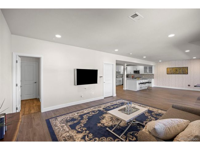 7166 S Vandriver Way, House other with 6 bedrooms, 5 bathrooms and null parking in Aurora CO | Image 41