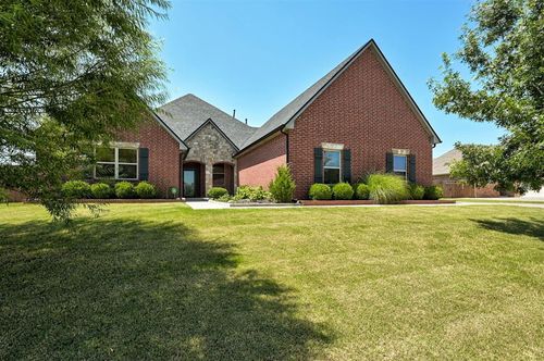 10816 Nw 96th St, Yukon, OK, 73099-9659 | Card Image