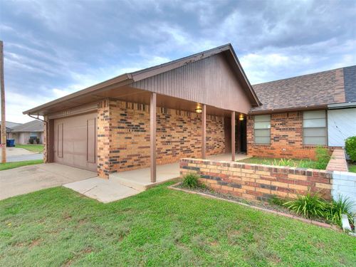 3845 Southwind Ave, Oklahoma City, OK, 73179-3834 | Card Image