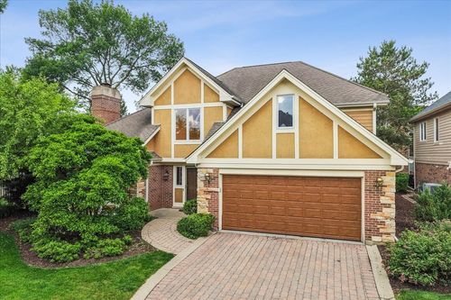 313 Rivershire Ct, Lincolnshire, IL, 60069-3815 | Card Image