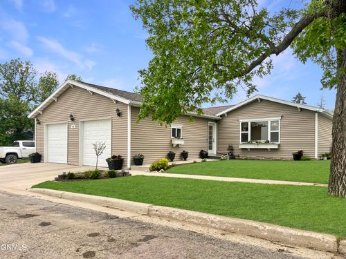 209 S Dakota St, Tioga, ND, 58852-7409 | Card Image