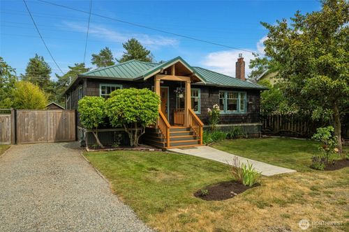 11514 N Park Ave N, Seattle, WA, 98133-8239 | Card Image