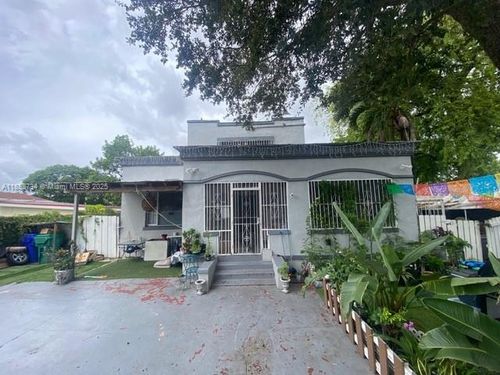 3320 Nw 14th Ave, Miami, FL, 33142-6116 | Card Image