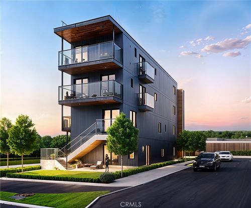 18 0 7207-021-18, Signal Hill, CA, 90755 | Card Image