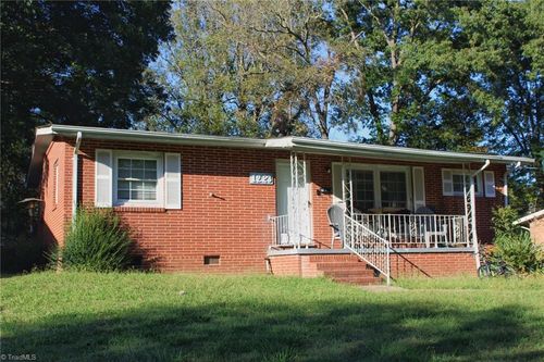 1223 Robin Rd, Eden, NC, 27288-5826 | Card Image