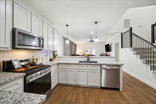 2201 Maple St, House other with 4 bedrooms, 3 bathrooms and 1 parking in Liberty TX | Image 5