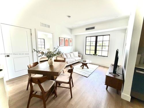 301-1619 Jefferson Ave, MIAMI BEACH, FL, 33139-7617 | Card Image