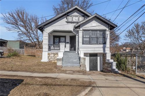 1406 E 45th St, Kansas City, MO, 64110-1904 | Card Image