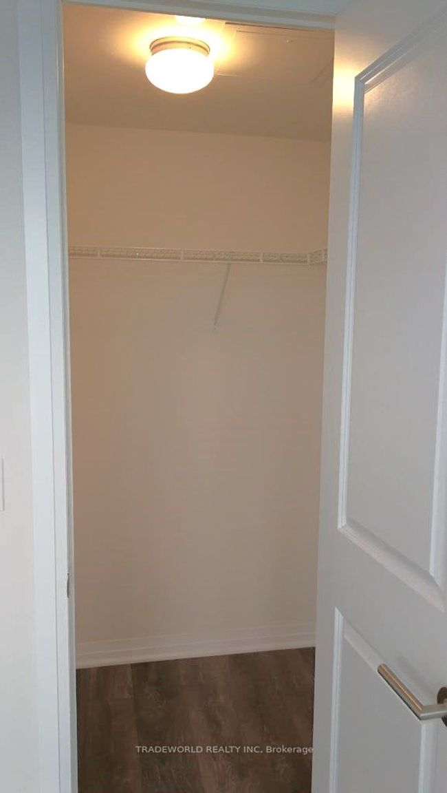 326 - 2301 Danforth Ave, Condo with 2 bedrooms, 1 bathrooms and 1 parking in Toronto ON | Image 25