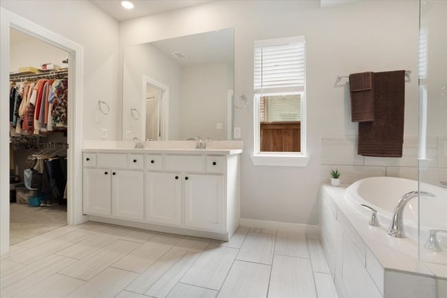 3913 Southbend Ct, House other with 4 bedrooms, 4 bathrooms and null parking in Denison TX | Image 21