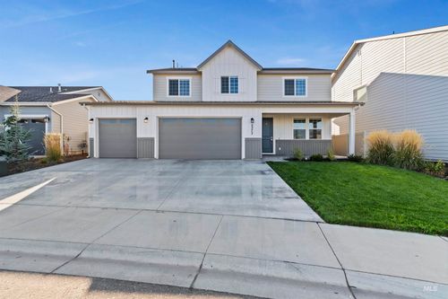 5373 S Perlite Ave, Meridian, ID, 83642-8556 | Card Image