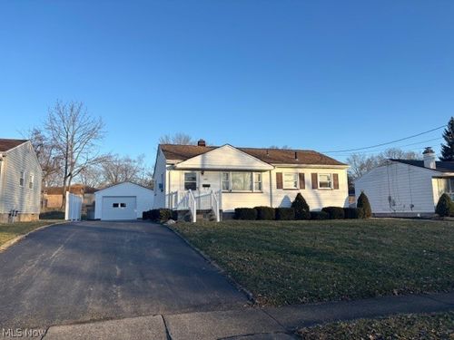 1407 Gypsy Ln, Niles, OH, 44446-3237 | Card Image