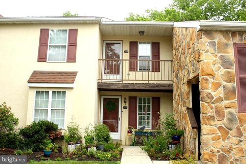 178h-178 Valley Stream Cir, CHESTERBROOK, PA, 19087-5818 | Card Image