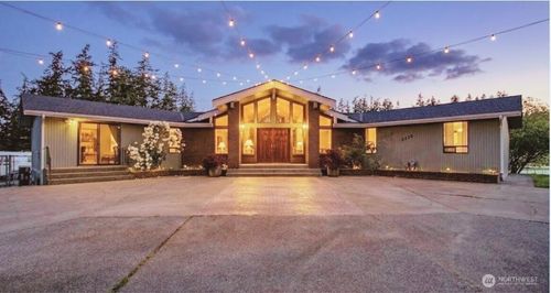 2259 Happy Valley Rd, Oak Harbor, WA, 98277-8635 | Card Image