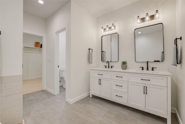 18208 Gregg Bluff Rd, House other with 3 bedrooms, 3 bathrooms and 4 parking in Jonestown TX | Image 18