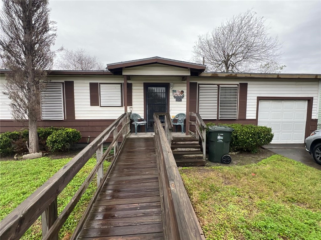 Hickory Pl, Corpus Christi, TX 78416