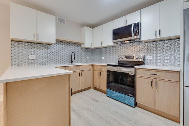 APT-30F - 6007 N Sheridan Rd, Condo with 2 bedrooms, 2 bathrooms and 1 parking in Chicago IL | Image 11