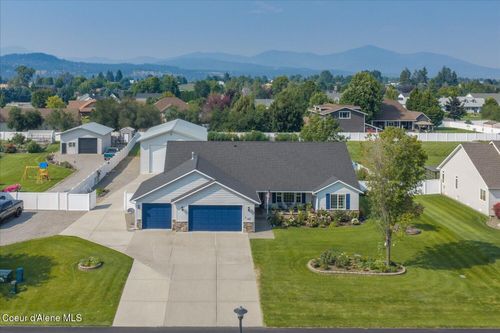 2644 W Falling Star Loop, Post Falls, ID, 83854-9809 | Card Image