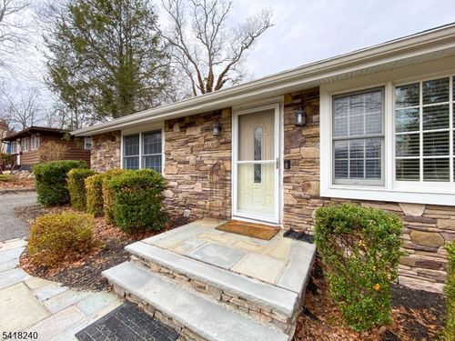 28 Woodside Dr, West Milford, NJ, 07480-4247 | Card Image