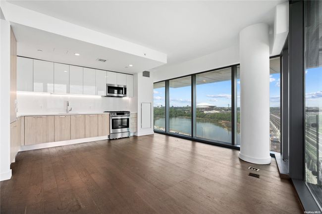 APT-10J - 131-05 40 Th Rd, Condo with 2 bedrooms, 2 bathrooms and null parking in Flushing NY | Image 17