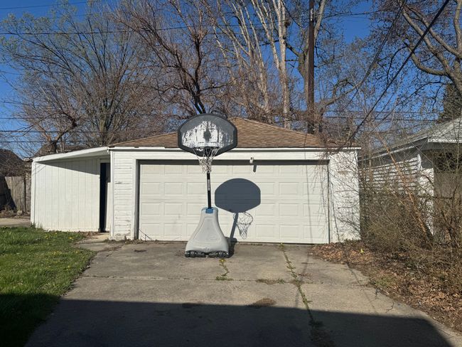 22051 Firwood Ave, House other with 3 bedrooms, 2 bathrooms and null parking in Eastpointe MI | Image 22