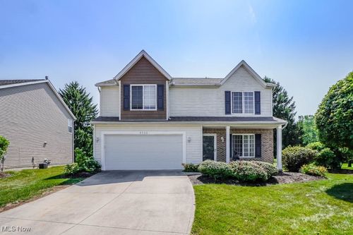 2500 Marlborough Dr, Uniontown, OH, 44685-8189 | Card Image