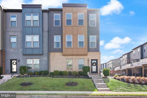 10529 Wenrich Trl, MANASSAS, VA, 20110-7828 | Card Image