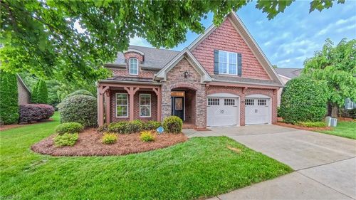 5567 Foxgate Cir, Winston Salem, NC, 27106-6267 | Card Image