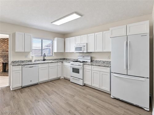3078 Palmdale St, Las Vegas, NV, 89121-2706 | Card Image