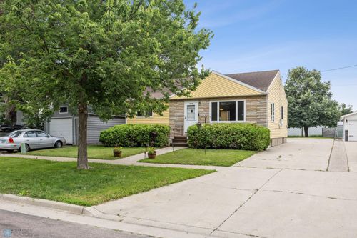 1610 2nd Ave S, Fargo, ND, 58103-1510 | Card Image