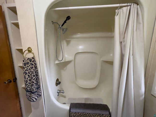 6095 Highway 1, House other with 1 bedrooms, 1 bathrooms and null parking in Silver Bay MN | Image 25