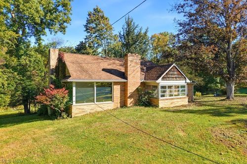 1283 Nesbitt Rd, Northfield, OH, 44067-1642 | Card Image