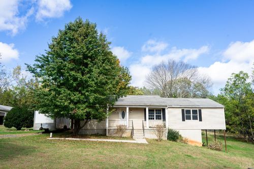 679 Woodline Dr, Concord, VA, 24538-3279 | Card Image