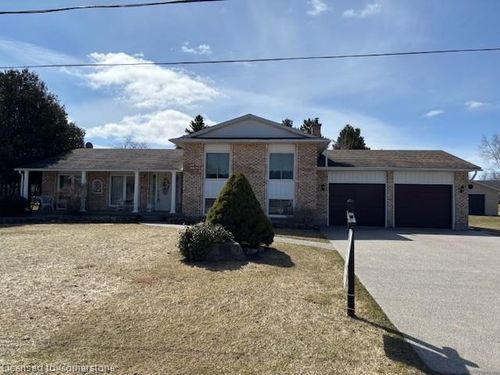 45 Ottawa Ave, Saint Clements, ON, N0B2M0 | Card Image