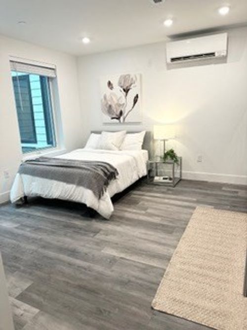 apt-727-585 Essex St, Lynn, MA, 01901-1062 | Card Image