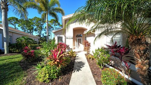 9559 Forest Hills Cir, Sarasota, FL, 34238-5812 | Card Image